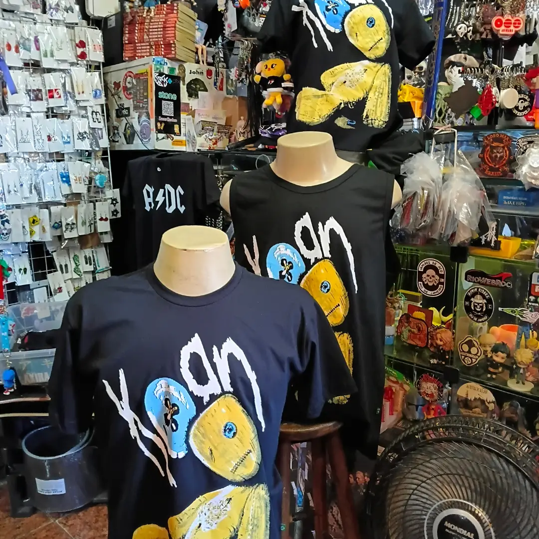 Camisetas e regatas de rock